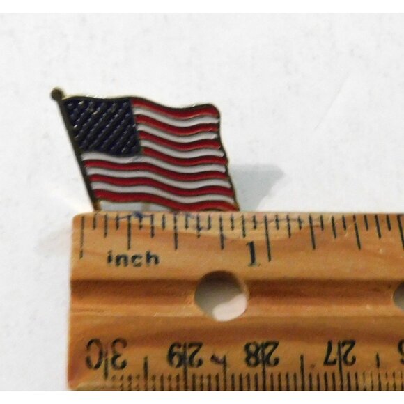 American Flag Lapel Pins Set Of 2 Patriotic Enamel Gold-Tone Secure Clutches - Picture 4 of 4